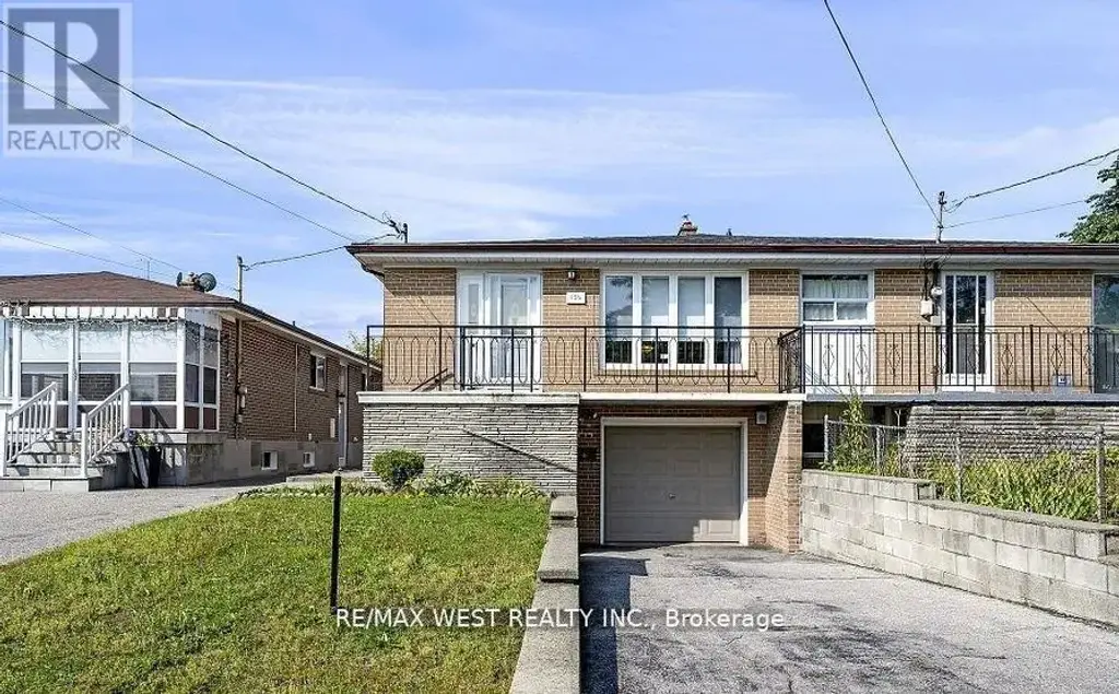 136 Duncanwoods Drive, Toronto (Humber Summit)